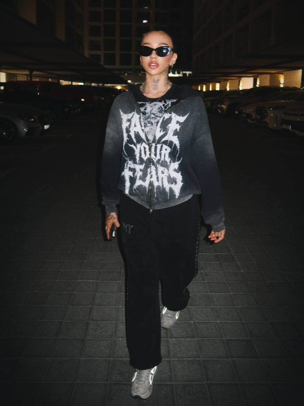 FACE YOUR FEARS ZIP HOODIE WASHED BLACK